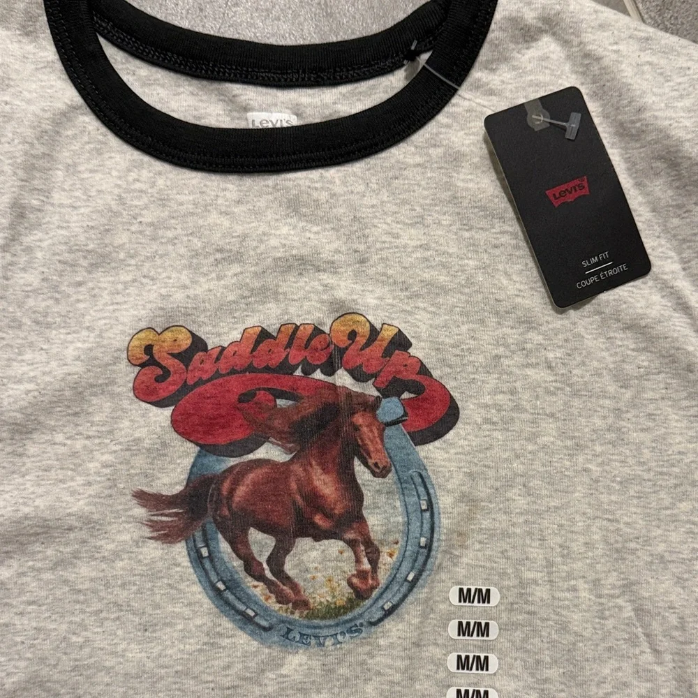 Levi's Gray T-Shirt with Horse Graphic and Black Trim - Picture 2 of 3